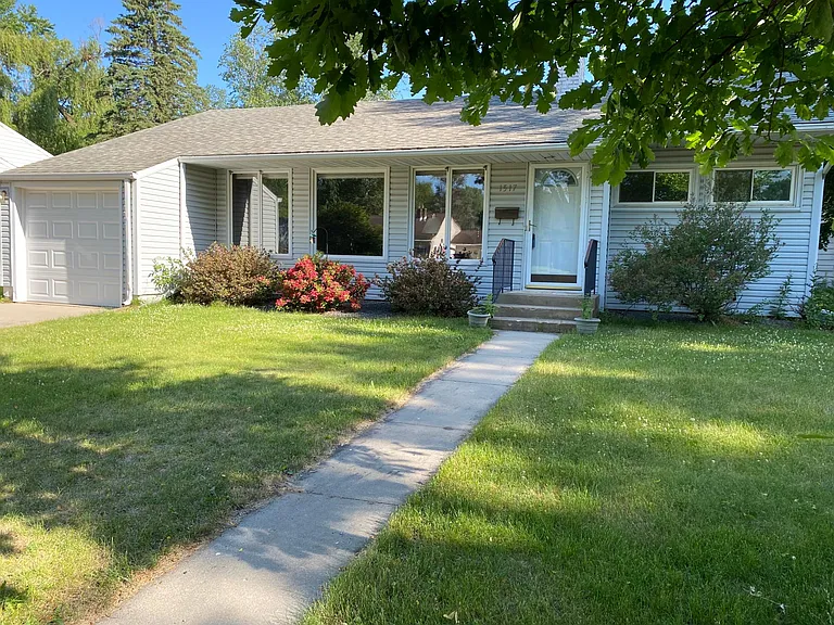 1517 Durand Ct SE — Photo 1