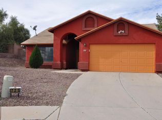 721 N Woodrose Pl, Tucson, AZ 85710
