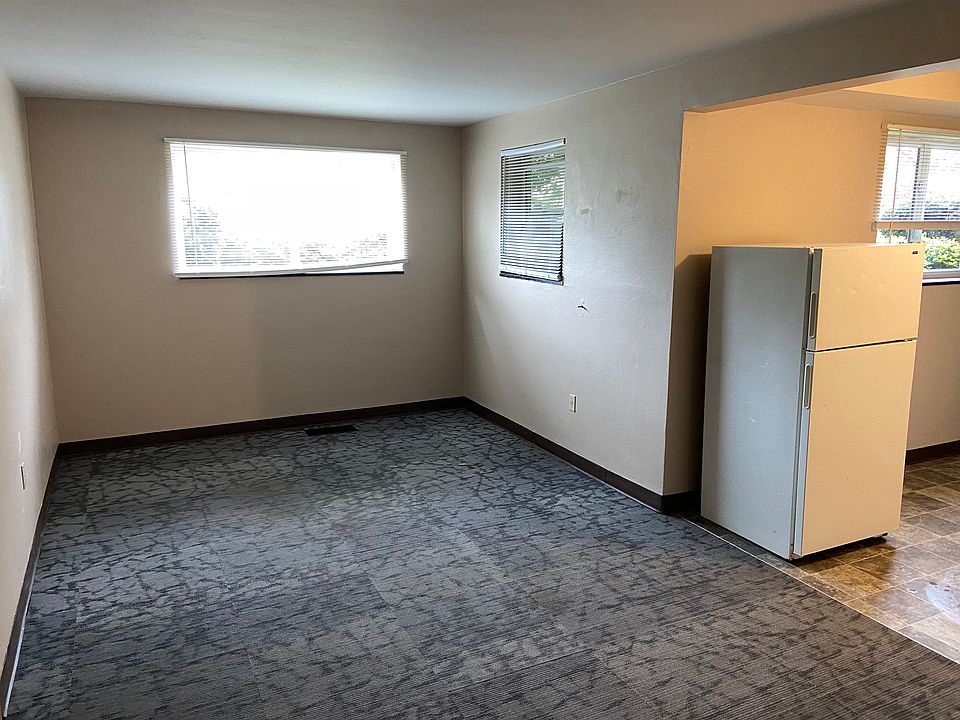 1st image of 3235 White Oak Dr APT 10