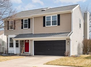 1029 Dartmouth Ln, Waterford, MI 48327