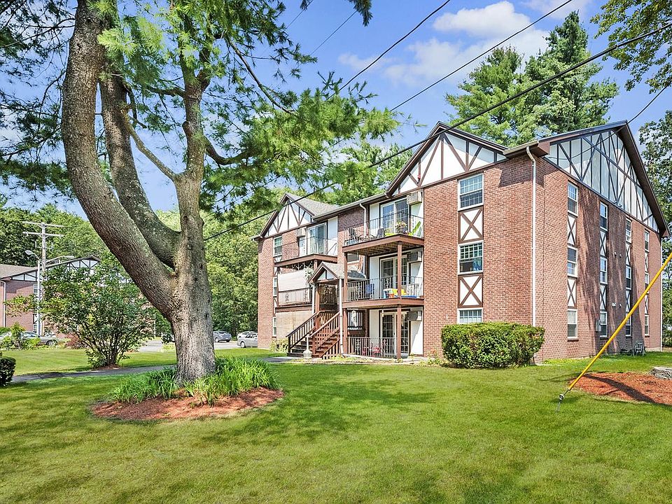 Tudor Crest Estates 2 Autumn Way Seabrook, NH Zillow Apartments