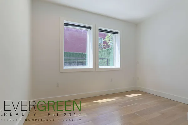 Rented by Pinn Realty | media 30