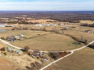 1021 SE 350th Rd, Clinton, MO 64735