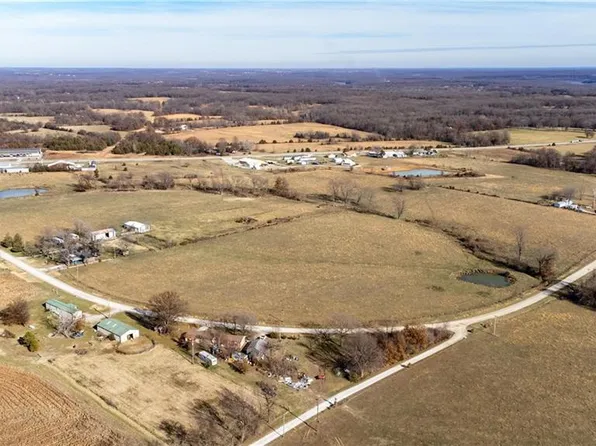 1021 SE 350th Rd, Clinton, MO 64735