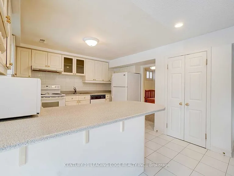 1374 Heritage Way #BASEMENT — Photo 16