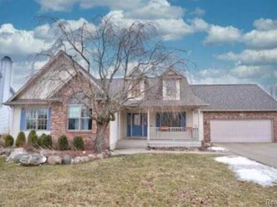 219 Primrose Ln, Flushing, MI, 48433