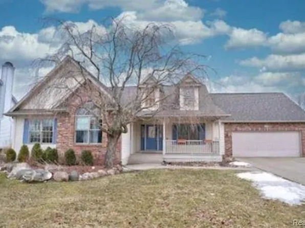 219 Primrose Ln, Flushing, MI 48433