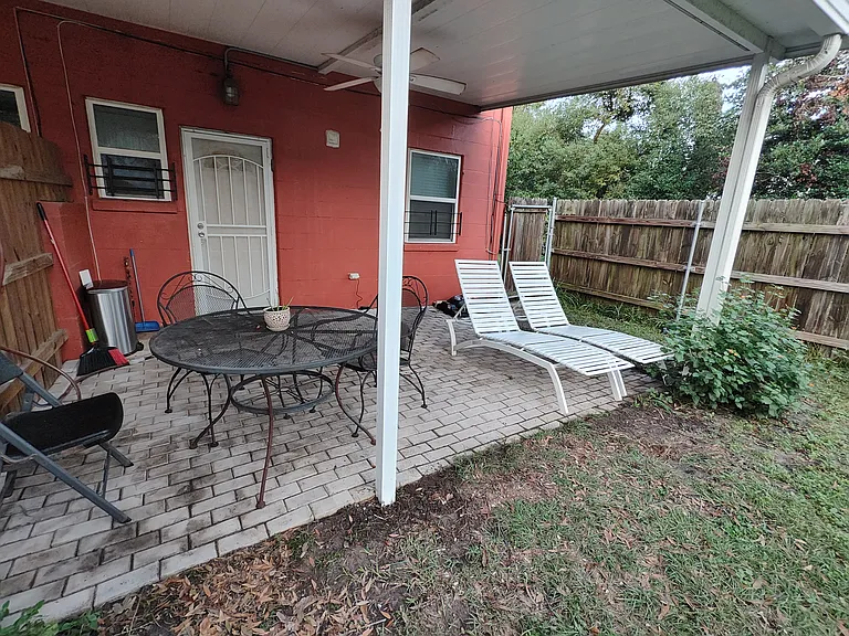 751 E Duffy St #A — Photo 18