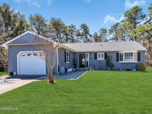 57 Santiago Court, Toms River, NJ 08757