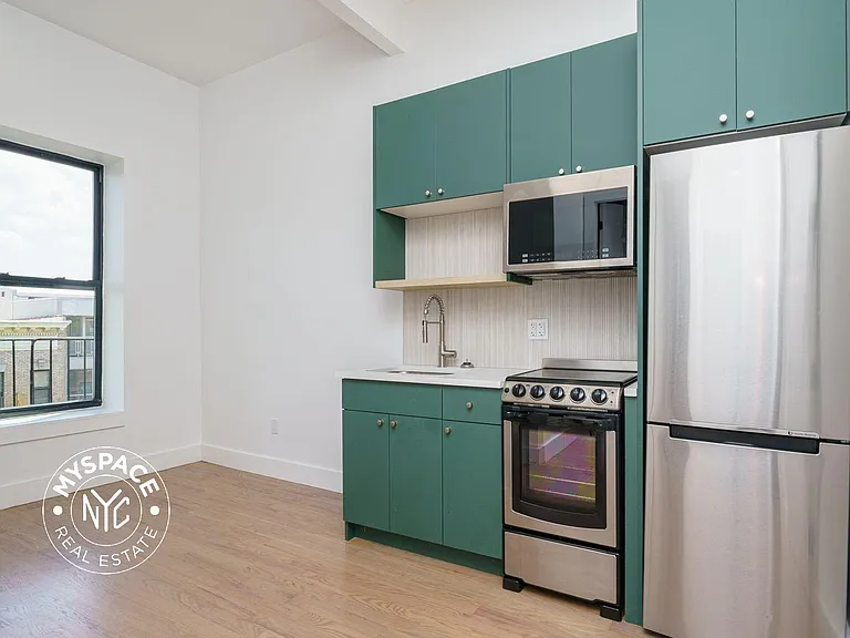 581 Ocean Pkwy #6B — Photo 1