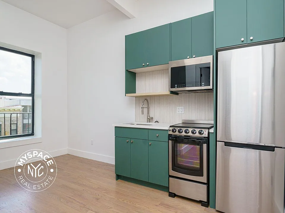 1027 Putnam Ave #1A