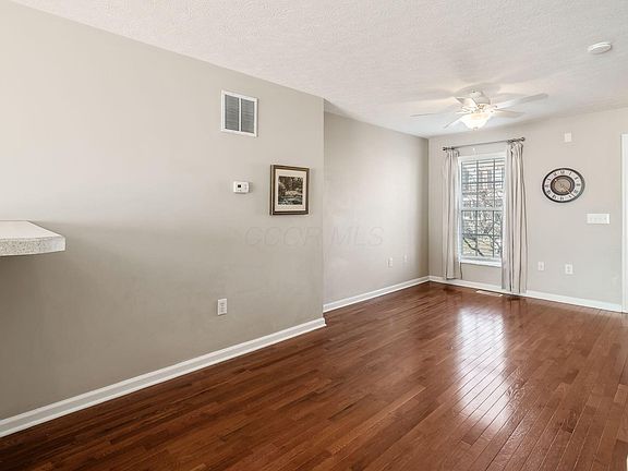 3rd image of 5262 Royal Arch Cascade Dr #25