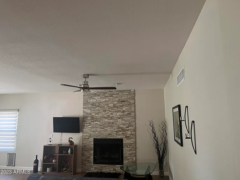 5508 E Kelton Ln — Photo 9