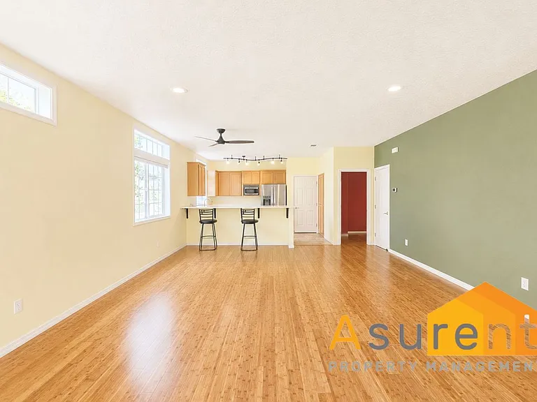 500 Starflower Ln — Photo 6