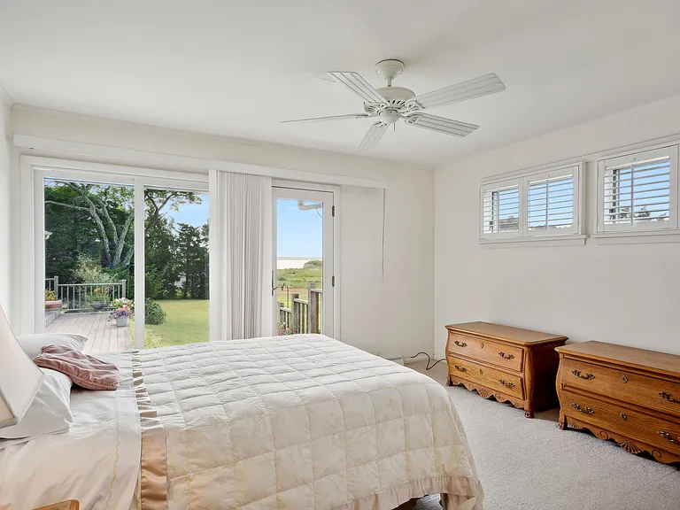 33 Beach Rd — Photo 19