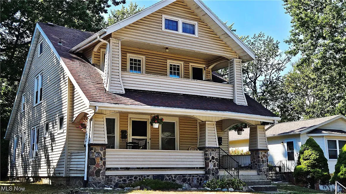 2 bed, 800 sqft, $1,100 — Photo 1