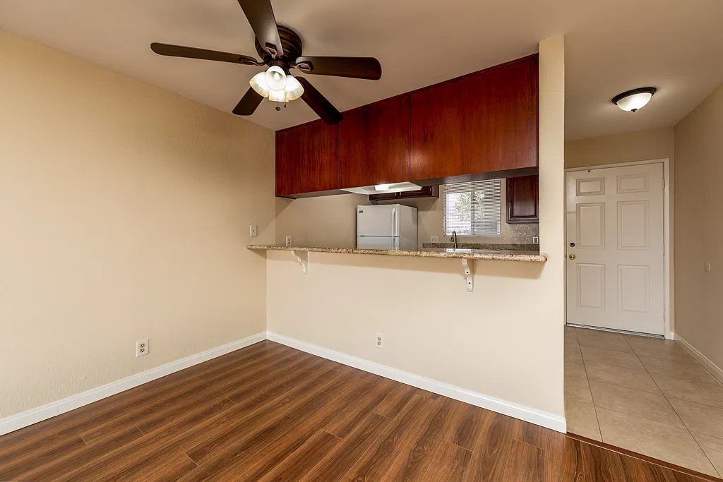 2 bed, 775 sqft, $2,295 — Photo 3