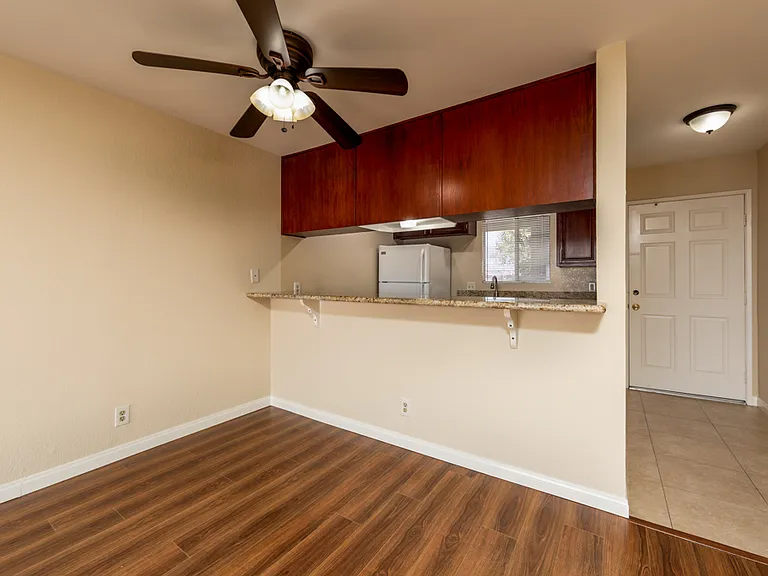 1635 Obispo Ave #D — Photo 5