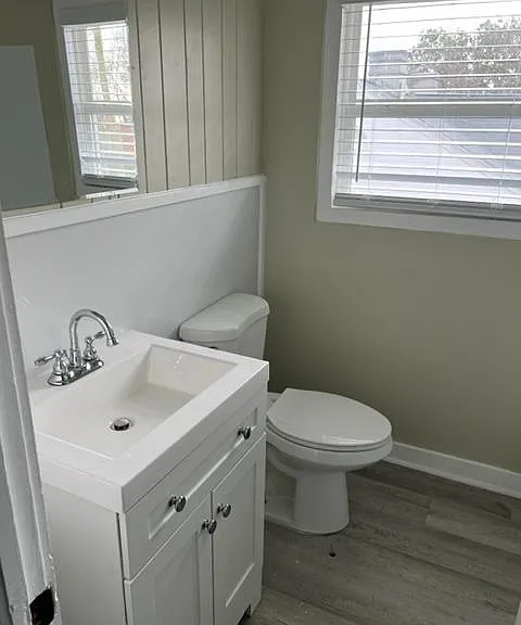 112 N Oak St #3 — Photo 9