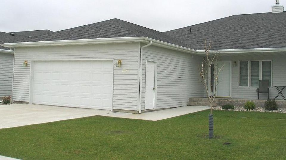 1st image of 2543 Pembrooke Dr