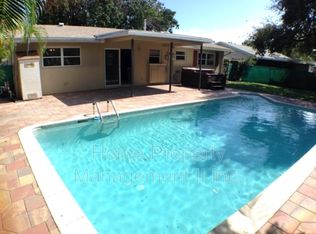 297 Camellia St, Palm Beach Gardens, FL 33410