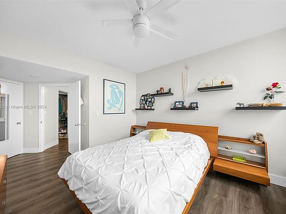 2nd image of 1330 West Ave APT 2310