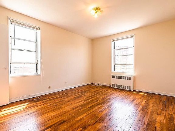 5th image of 3510 Avenue N #P