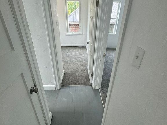 3rd image of 3716 Beatrice Dr #4