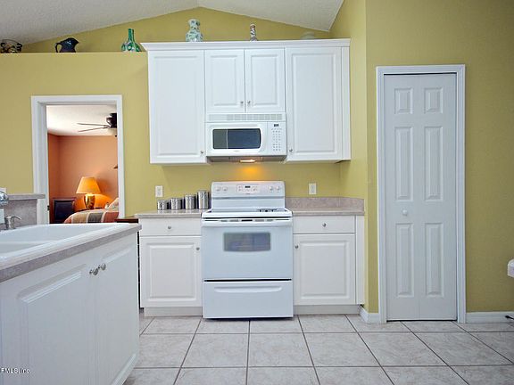 4th image of 323 Saint Augustine South Dr