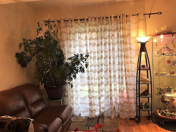 2nd image of 1477 Royce St #1G