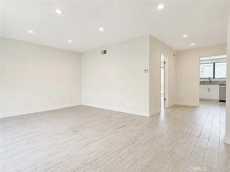 27943 Ridgebrook Ct — Photo 6