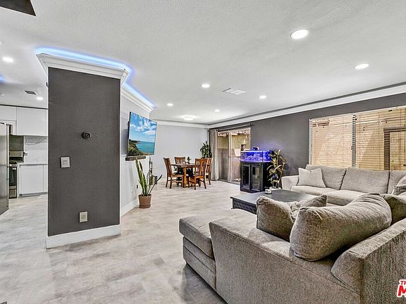 4th image of 9322 Shadowood Dr APT C