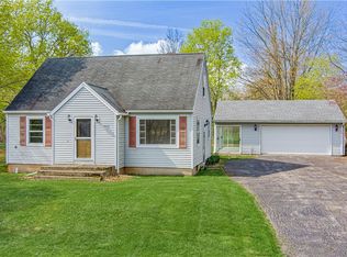 5870 Stone Rd, Lockport, NY 14094