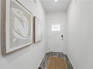 202 Lake Meadows Dr, Smithville, MO 64089