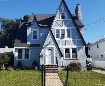 17 Hope Street, Hempstead, NY, 11550