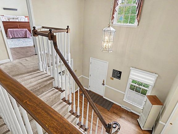 2nd image of 1674 Jacks Cir