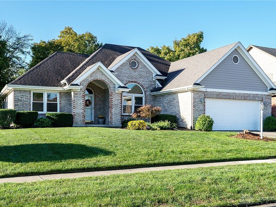 1st image of 390 Shadowood Dr