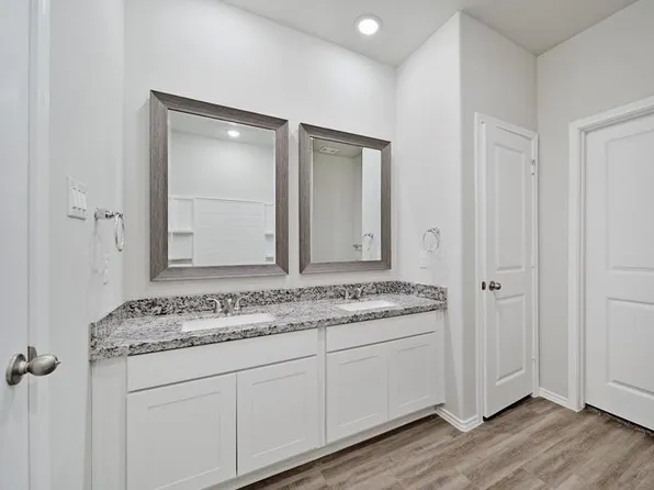 16502 Piper Ln, Montgomery, TX 77316