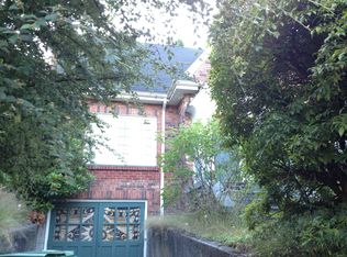 10019 15th Ave NE, Seattle, WA 98125