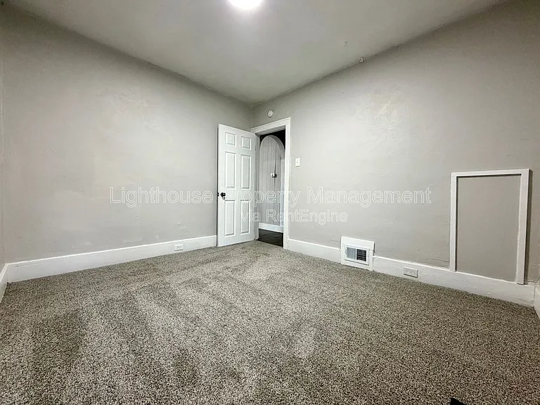 2145 8th St — Photo 14