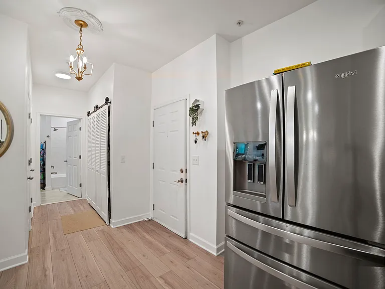 2055 26th St S #5-B06 — Photo 10