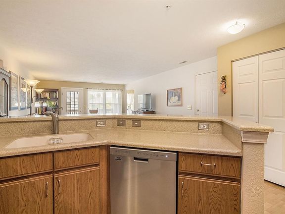 5th image of 1575 Weatherstone Dr