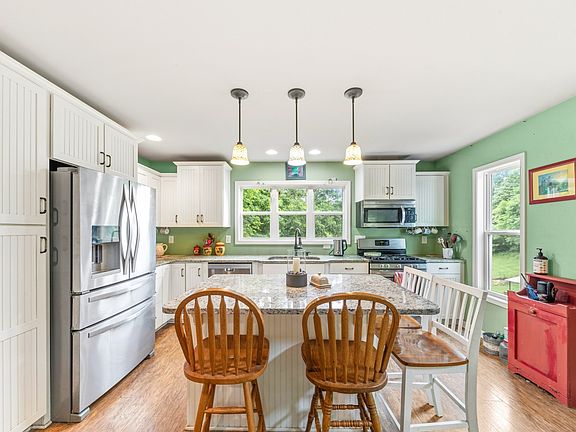 42nd image of 2650 Haywood Hollow Rd