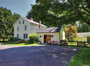 435 Elm St, Monroe, CT 06468