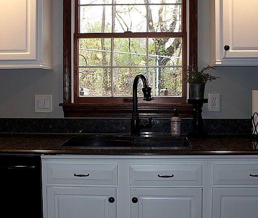 4th image of 1373 Crescent Ct