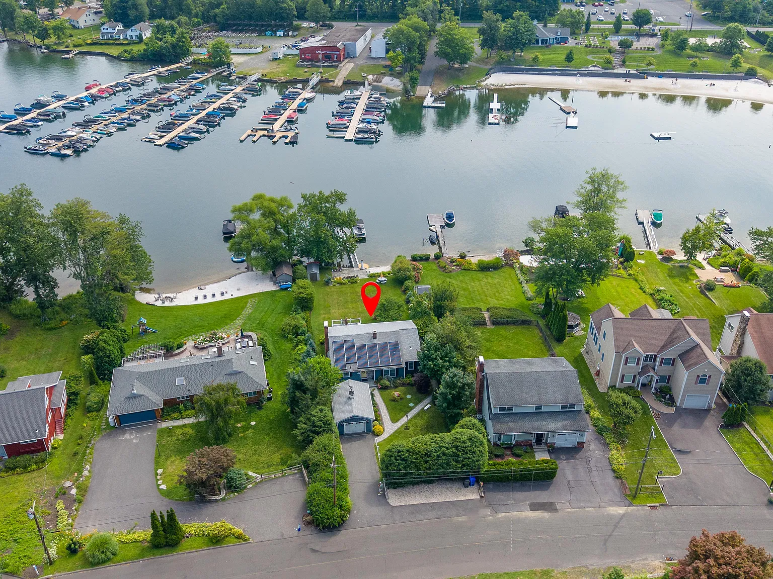 N Lake Shore Dr, Brookfield — Photo 4