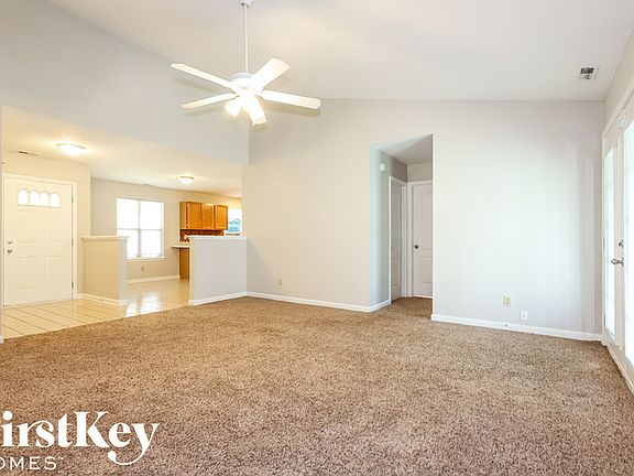 4th image of 863 Charter Woods Dr