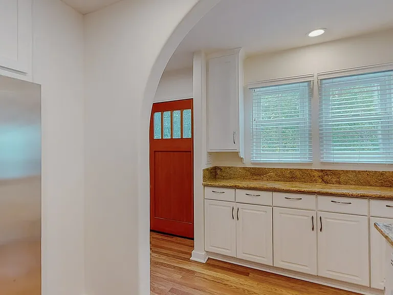 1011 N La Jolla Ave — Photo 11