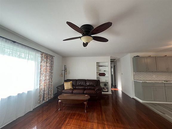 5th image of 235 S Brown Ave