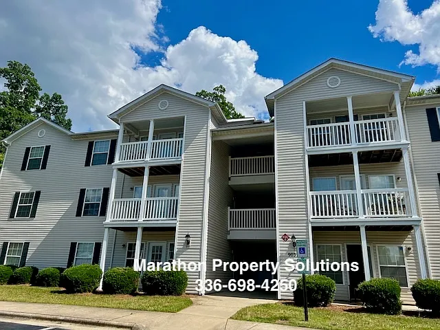 903 Hanahan Ct #2B